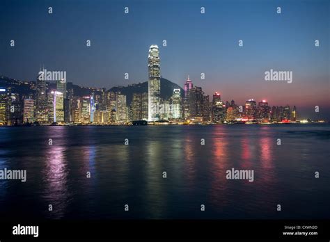 Hong Kong skyline at night Stock Photo - Alamy