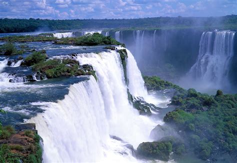 Iguazu Falls Wallpapers - Top Free Iguazu Falls Backgrounds - WallpaperAccess