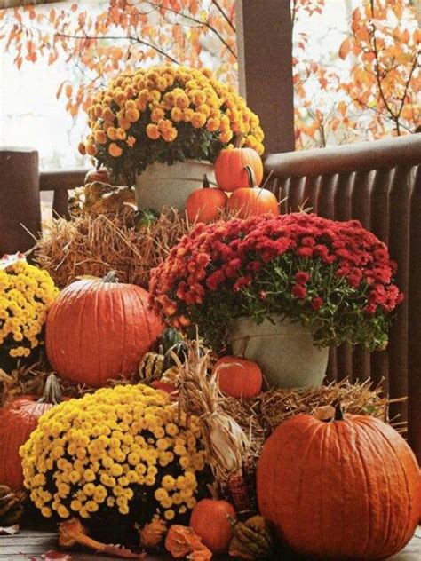 25 Mesmerizing Outdoor Fall Decor Ideas | HomeMydesign