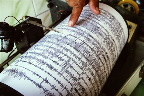 Seismograph Machine