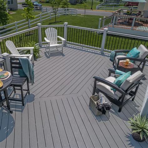 Shop Trex Select® Composite Decking in Pebble Grey | Trex