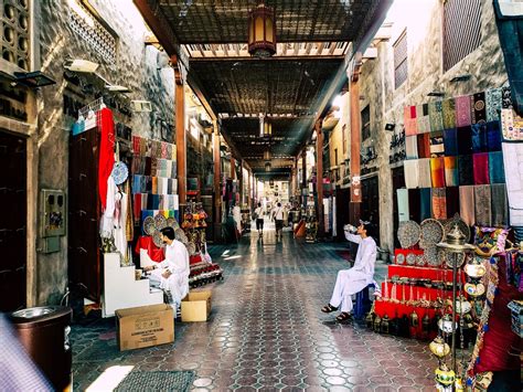 Old Souk Dubai – The Arabic Shopping Experience - Arabia Horizons Blog