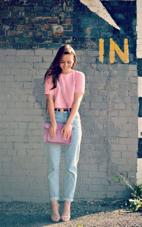 Pastel pink outfits that you can wear in the summer time