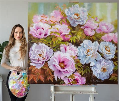 Artist Captures Beautiful Flowers in Massive Oil Paintings