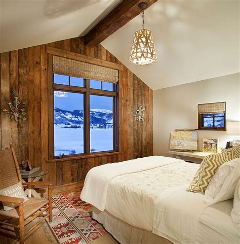 Design Inspiration: 25 Bedrooms With Reclaimed Wood Walls