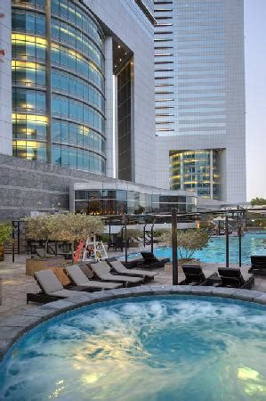 Pool Bar - Picture of Jumeirah Emirates Towers, Dubai - TripAdvisor