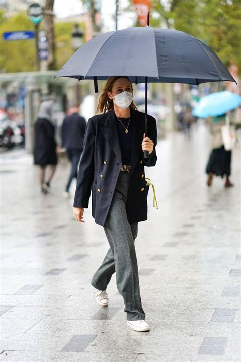 8 Cool Outfit Ideas for Rainy Days | Rainy day outfit for work, Rainy outfit, Rainy day outfit