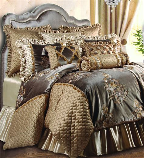 Luxury Bedding Comforters - Vertical Home Garden