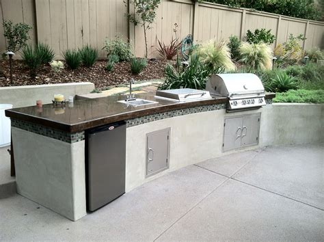 Modern outdoor kitchen- barbecue island- concrete countertop- design by Kate Wiseman, Sage Outd ...