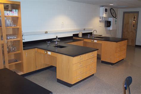 Flexible Laboratory Furniture - Lab Furniture and Fume Hoods