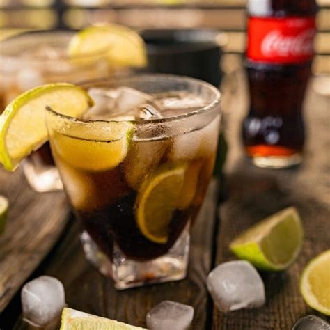 17 BEST Sangria Cocktails 🍹