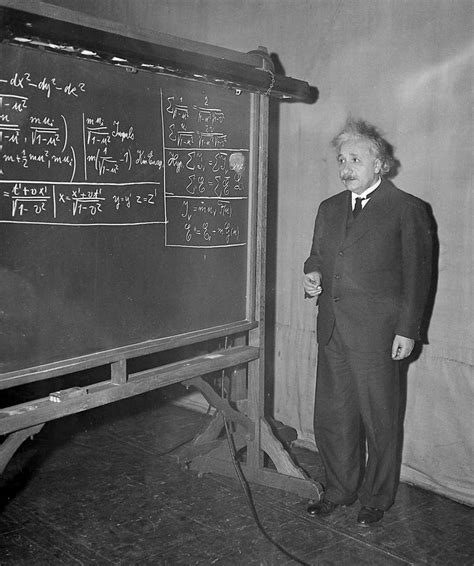 What is Einstein’s Theory of Relativity? | AstronomyConnect