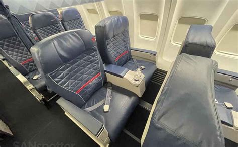 Delta 737-800 first class review (fantastic food in ordinary seats) – SANspotter