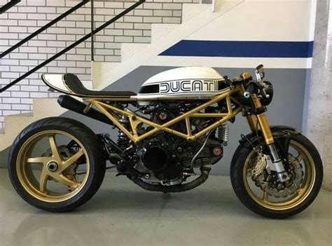 Nice custom apart from the colours. | Ducati monster, Cafe racer bikes, Ducati