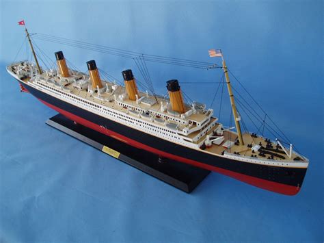 RMS Titanic Model Limited Edition – 40″ (Assembled)