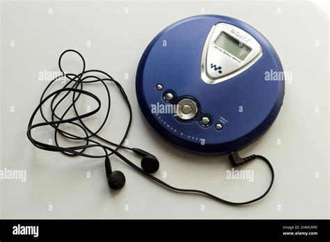 Sony walkman 80s hi-res stock photography and images - Alamy