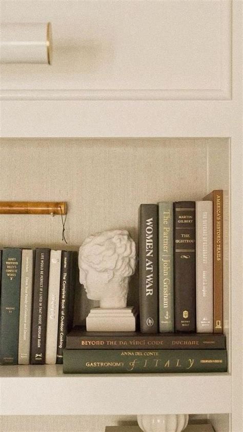 Dark Academia aesthetic bookshelf decoration | styling bookshelf | interior design | natural ...