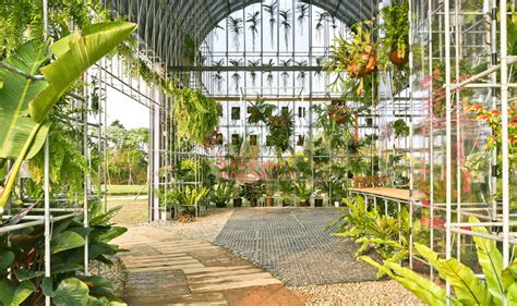 Greenhouses: A Sustainable Growing Trend In Architecture | The Design Gesture