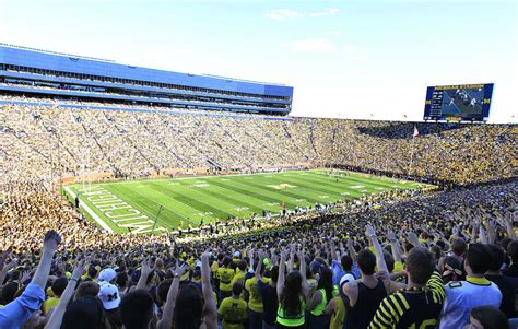 Michigan State Football Stadium Pictures | Chainimage