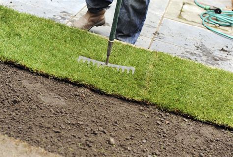 3 DIY Artificial Lawn Installation Tips | Artificial Grass Recyclers