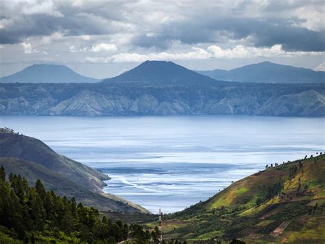 Lake Toba, Indonesia - Location, Map, Facts, Tours, Information, Guide