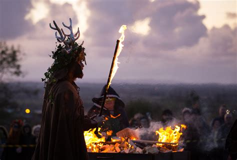 Samhain - Traditions, Halloween, Wicca