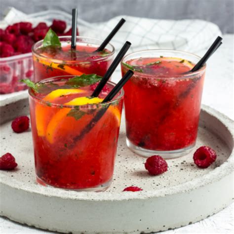 Easy Summer Berry Iced Tea - Culinary Blossom