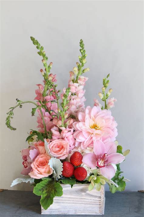 25 Best Summer Flower Arrangement Ideas and Designs for 2021