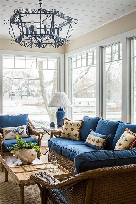 25 Cheerful and Relaxing Beach-Style Sunrooms