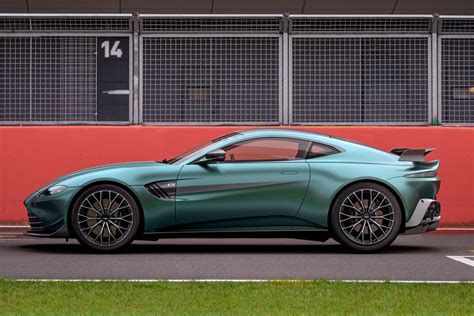 Aston Martin Vantage F1 Edition | Uncrate