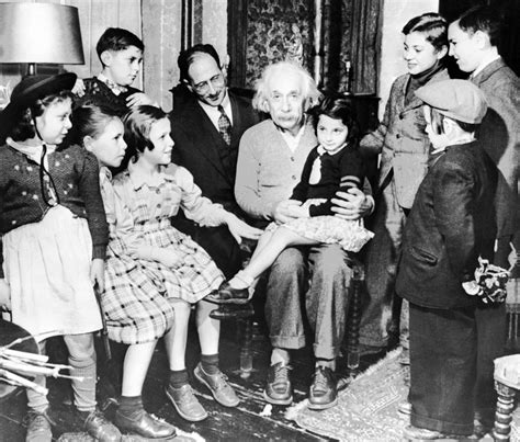 Albert Einstein Family Kids - Image to u