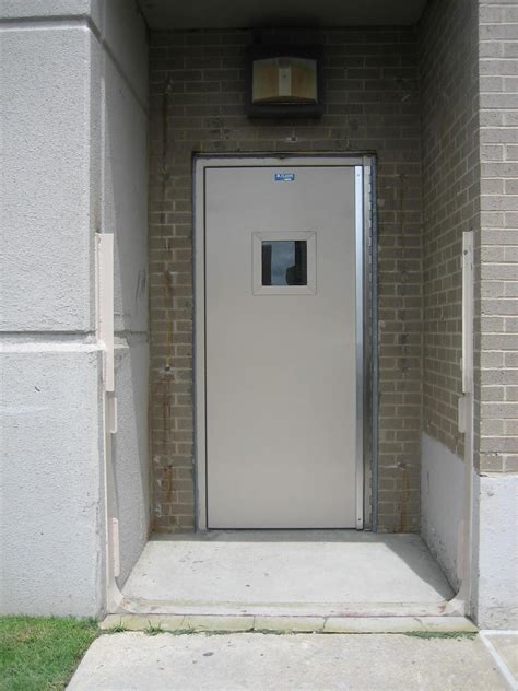 Pedestrian Flood Door (Single) | PS Flood Barriers™