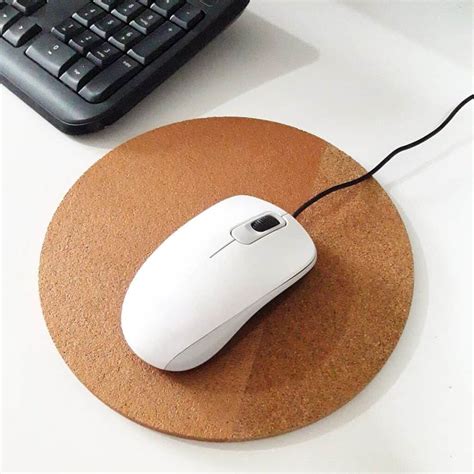 What is the Best Mouse Pad Material? - The Nature Hero