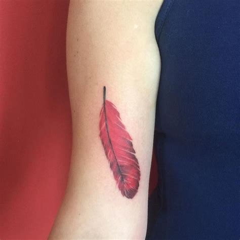 Med Tech. Запись со стены. | Tiny tattoos for women, Feather tattoo, Small tattoos