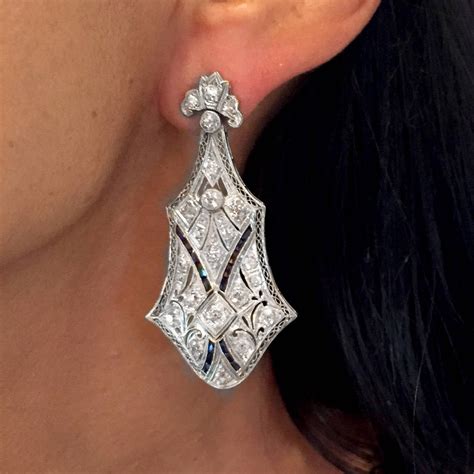 Art Deco Diamond Platinum Earrings For Sale at 1stdibs