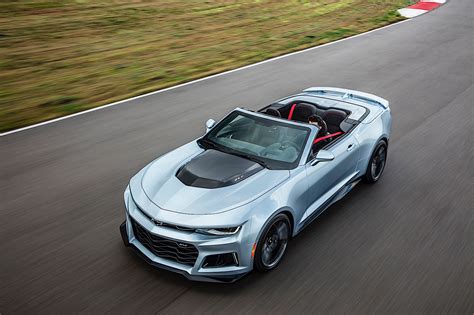 2017 Chevrolet Camaro ZL1 Convertible Brings Its Soft Top in New York - autoevolution