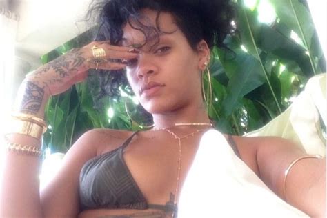 10 Times Rihanna No Makeup Photos Made Us Appreciate Our Natural Self