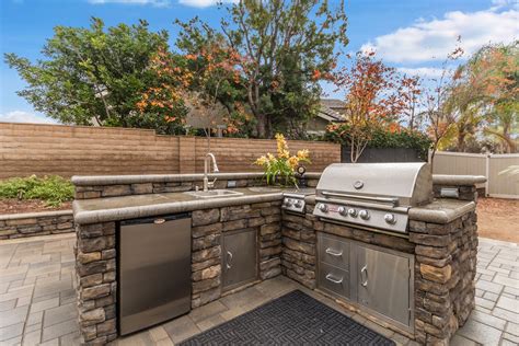 Outdoor BBQ Islands | Alan Smith Pools