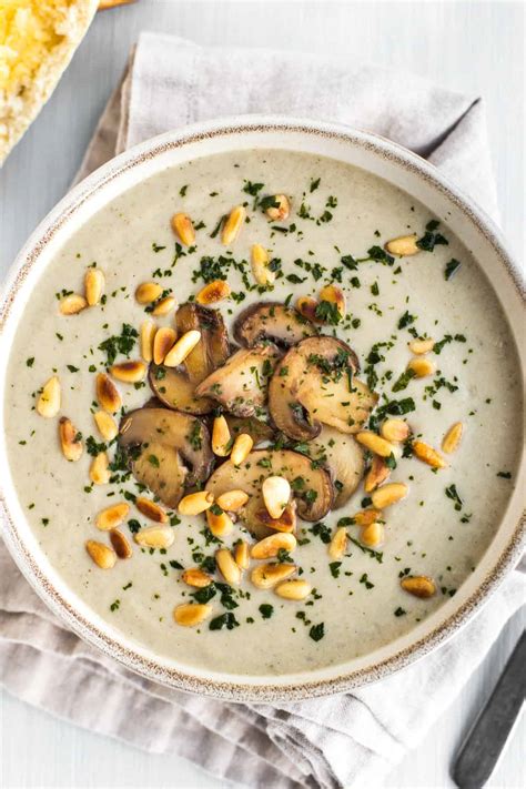 Vegan Cream of Mushroom Soup – Easy Cheesy Vegetarian