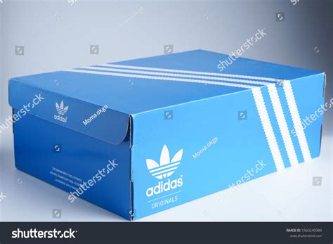 2,292 Adidas shoe box Images, Stock Photos & Vectors | Shutterstock