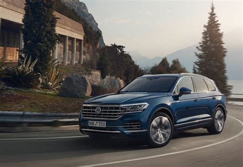 Volkswagen Touareg 2019 Review - AZH-CARS