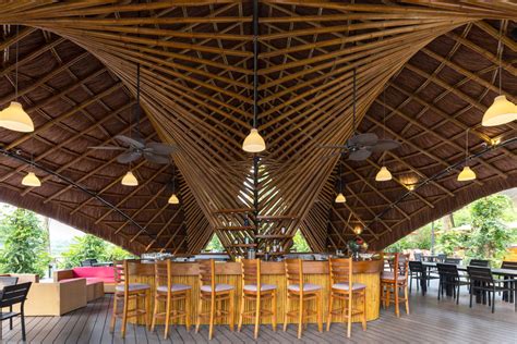 Flamingo Bamboo Pavilion / BambuBuild | ArchDaily