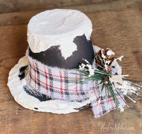 How to transform a pudding cup into DIY snowman hat - Burlap Kitchen