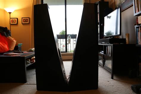 SVS Ultra Towers Floorstanding Speaker Review | The Master Switch