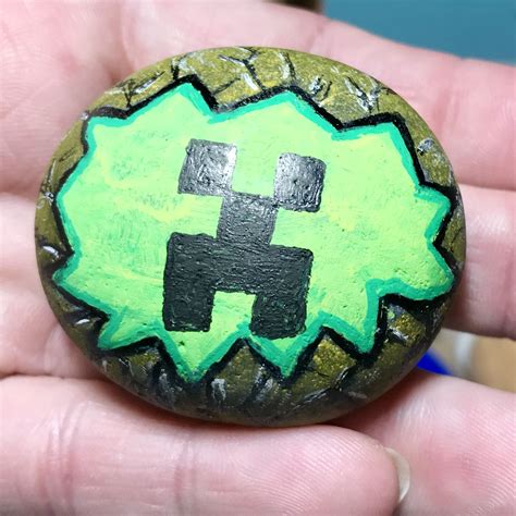 Creeper Minecraft hand painted rock #rockpainting #paintedrock #minecraft #creeper | Rock ...