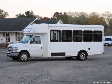 Used 2010 Ford E-450 Mini Bus Shuttle / Tour Starcraft Bus - Ashland, Ohio - $19,995 - Limo For Sale