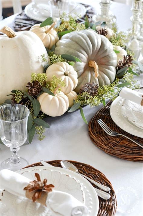 55 Beautiful Thanksgiving Table Decor Ideas - DigsDigs