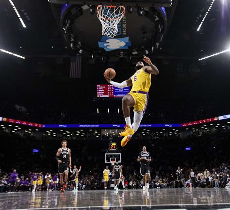 LeBron James shines in Lakers win, Clippers rally stuns Wizards | Daily Sabah