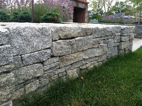 Weathered Granite Wall Stone - Cape Cod, Islands Stone Supplier