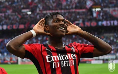 Leao responds to Maldini calling him untouchable and Real Madrid rumors - AC Milan News